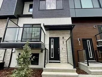 property at 1729 Keene Cres SW