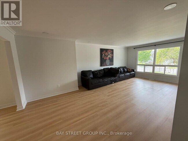 3 Ascot Cres in Markham, ON - Building Photo - Building Photo