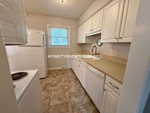 105 SW Westminister Rd in Blue Springs, MO - Building Photo - Building Photo