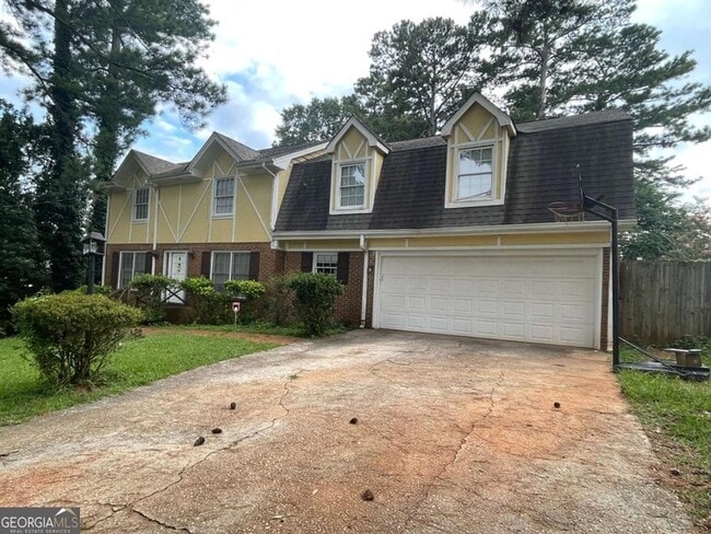 property at 1675 Lake Lucerne Rd SW