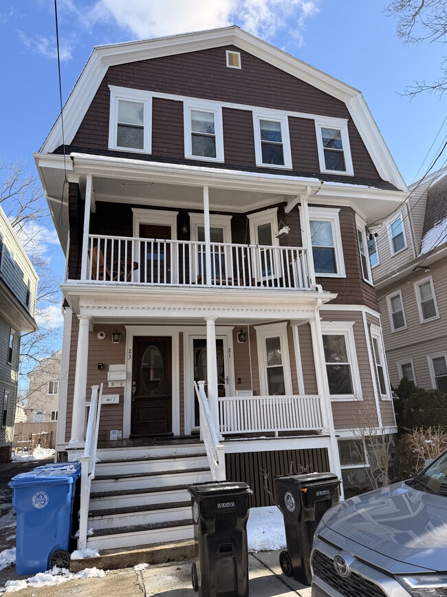 21 Marion Rd, Unit 1 in Belmont, MA - Building Photo - Building Photo