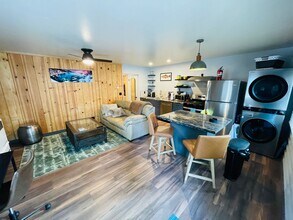 2224 Helen Ave in South Lake Tahoe, CA - Building Photo - Building Photo