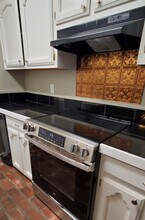 4624 Parkoaks Dr in Baton Rouge, LA - Building Photo - Building Photo