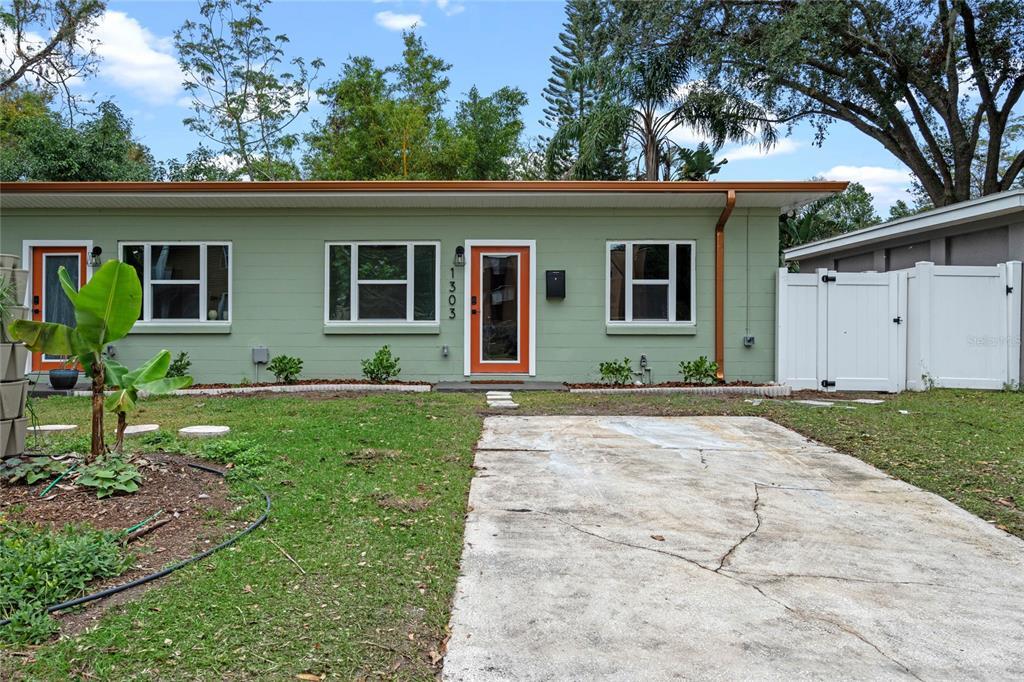 1303 Noble Pl in Orlando, FL - Building Photo