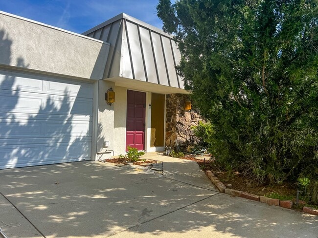 6052 Pat Ave in Los Angeles, CA - Building Photo - Building Photo