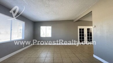 12079 Sand Ct in Adelanto, CA - Building Photo - Building Photo