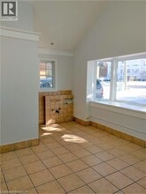 410 Erb St. W in Waterloo, ON - Building Photo - Building Photo