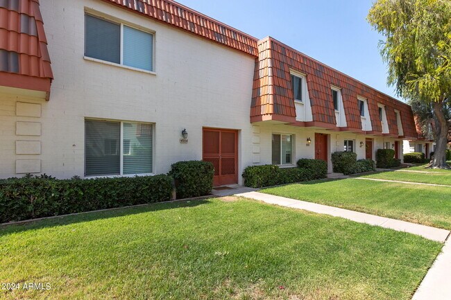 4004 N Granite Reef Rd in Scottsdale, AZ - Building Photo - Building Photo