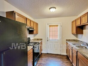 8211 Firetower Rd in Jacksonville, FL - Building Photo - Building Photo