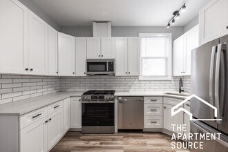 2937 N Ashland Ave in Chicago, IL - Building Photo - Building Photo