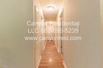 220 Splitwood Ln in Fairburn, GA - Building Photo - Building Photo