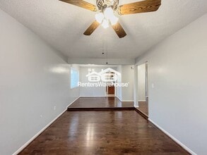 5775 Albright Dr in Virginia Beach, VA - Foto de edificio - Building Photo