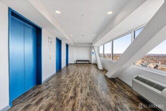 110 Somerset St in New Brunswick, NJ - Building Photo - Building Photo