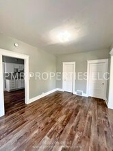 1613 Manderson St in Omaha, NE - Building Photo - Building Photo