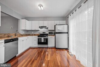 18419 Hallmark Ct in Gaithersburg, MD - Building Photo - Building Photo