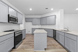 12384 Lake Conroe Hills Dr in Willis, TX - Building Photo - Building Photo