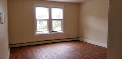 61 N Jones St, Unit 2 in Lock Haven, PA - Building Photo - Building Photo