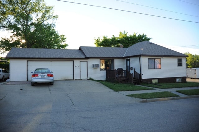 property at 522 9th St SE