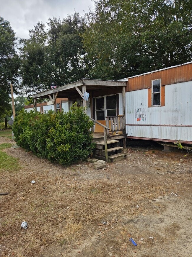 property at 10620 Magnolia Rd