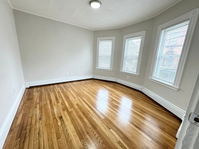 57 Burrell St in Boston, MA - Building Photo - Building Photo