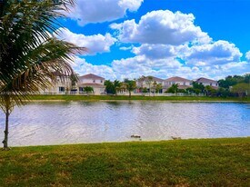 11336 NW 47th Ln in Doral, FL - Building Photo