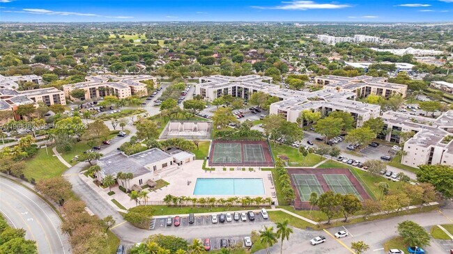 8700 SW 133rd Avenue Rd in Miami, FL - Building Photo - Building Photo