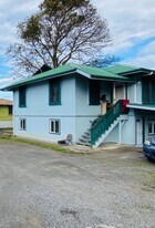 1521 Kinoole St in Hilo, HI - Building Photo