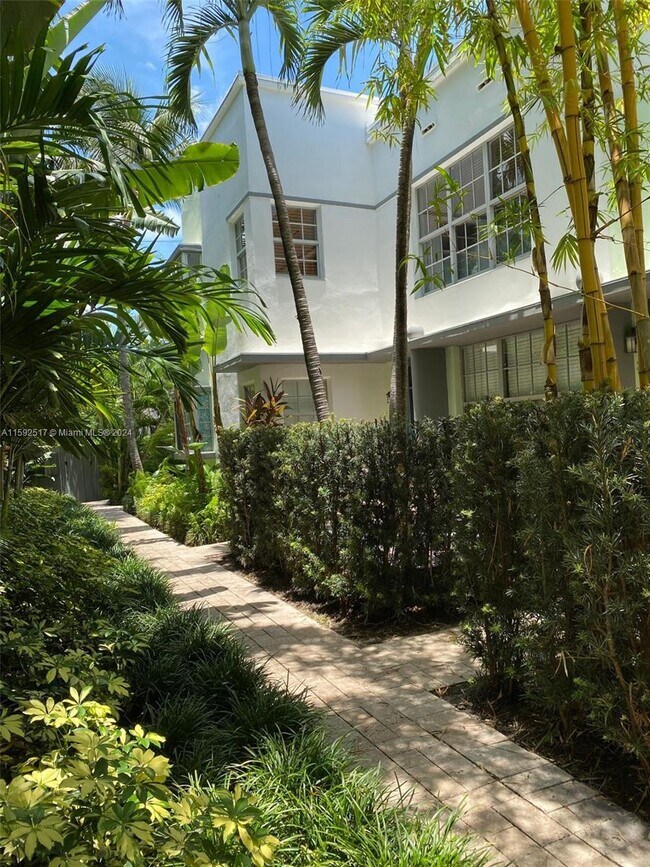 2921 Sheridan Ave, Unit 4 in Miami Beach, FL - Building Photo - Building Photo