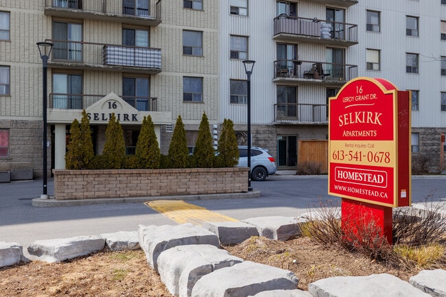 Selkirk in Kingston, ON - Building Photo - Building Photo