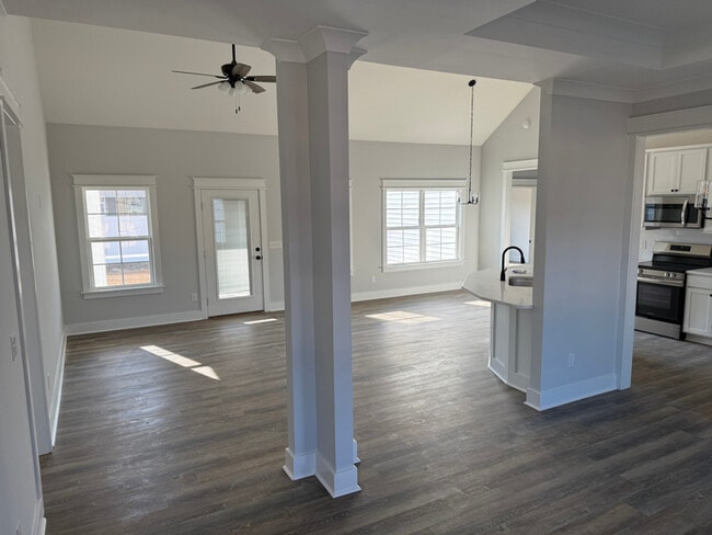 3030 Fincher Dr in Florence, SC - Building Photo - Building Photo