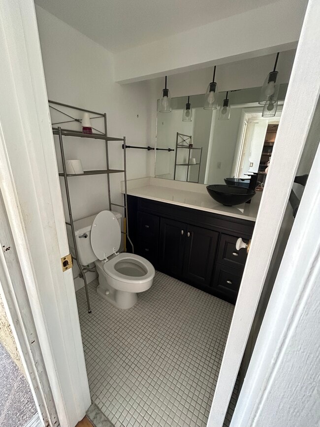 2621 Cove Cay Dr in Clearwater, FL - Building Photo - Building Photo