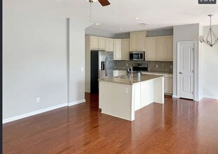 8 Irvington Dr in Greer, SC - Building Photo - Building Photo