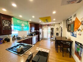15 Sunset St, Unit 3 in Boston, MA - Building Photo