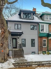 21-21 Springhurst Ave in Toronto, ON - Building Photo - Building Photo