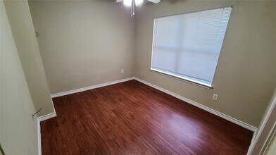 1907 Robbins Pl in Austin, TX - Building Photo - Building Photo
