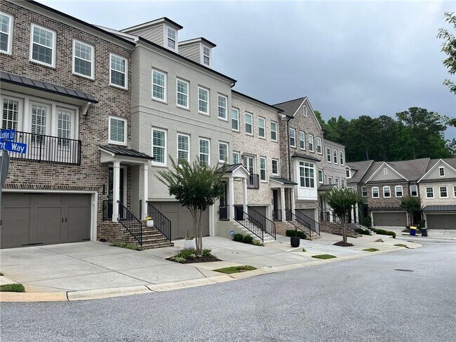 2179 Elmont Wy in Smyrna, GA - Building Photo - Building Photo