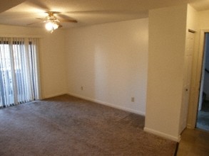 Pomona Heights Apartments in Greensboro, NC - Building Photo - Interior Photo