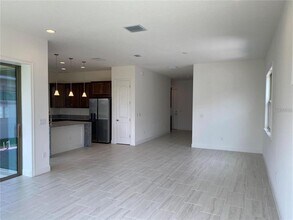 8112 Mabury Ln in Orlando, FL - Building Photo - Building Photo