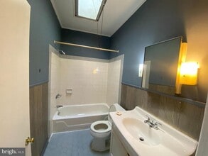 6625 Lansdowne Ave in Philadelphia, PA - Building Photo - Building Photo