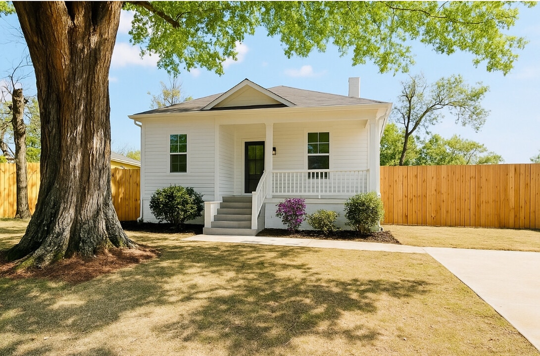 104 B St in Greenville, SC - Building Photo