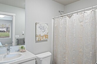 2010 101st Ave SE in Lake Stevens, WA - Building Photo - Building Photo