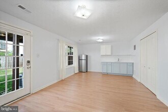 8512 Tackhouse Loop in Gainesville, VA - Building Photo - Building Photo