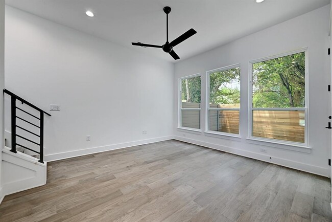 2308 Maxwell Ln in Austin, TX - Building Photo - Building Photo