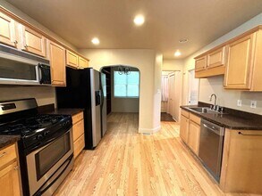 2239 Ridgemont Rd in Grosse Pointe Woods, MI - Building Photo - Building Photo