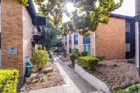 Magnolia Flats in San Antonio, TX - Foto de edificio - Building Photo