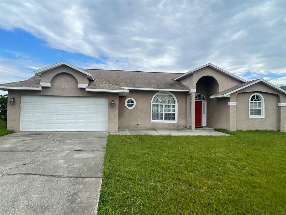 978 Alsace Dr in Kissimmee, FL - Building Photo