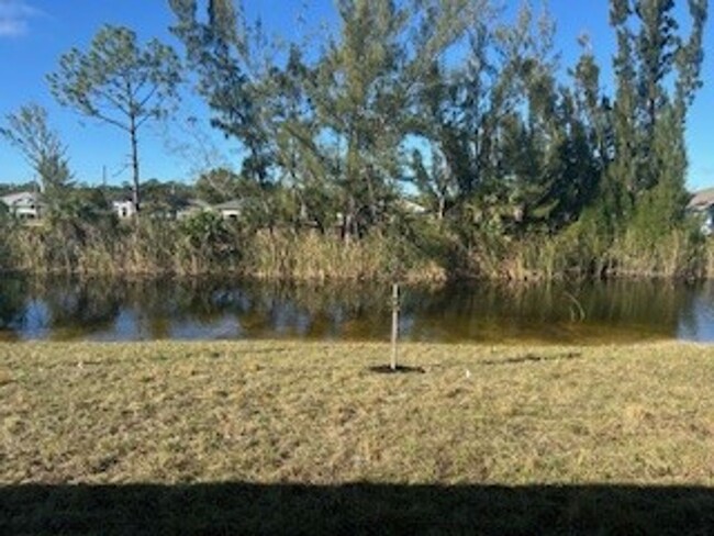 3408 NE 9th Pl in Cape Coral, FL - Building Photo - Building Photo