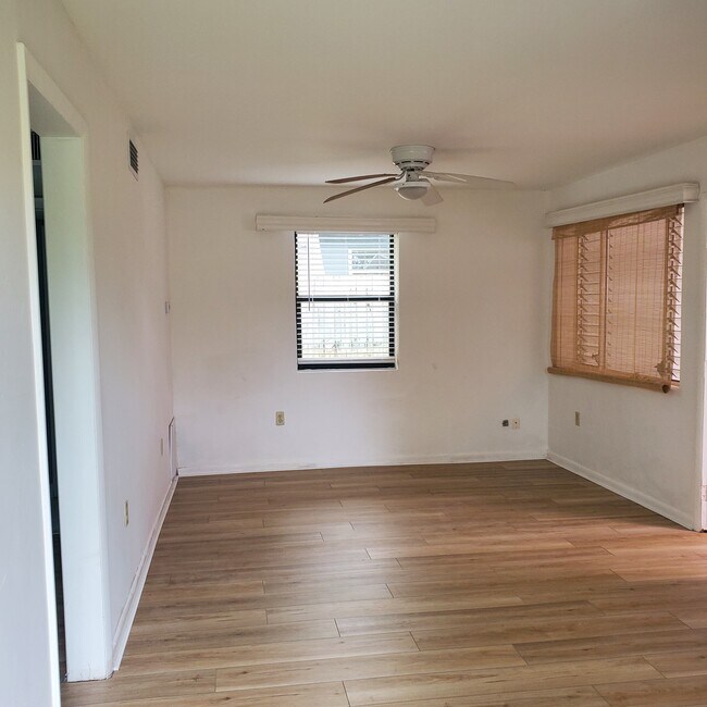 1548 NE 34th St in Oakland Park, FL - Building Photo - Building Photo