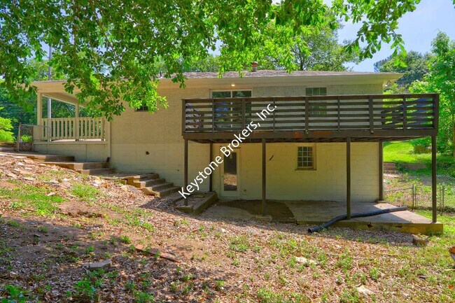 2577 Graywall St in East Point, GA - Building Photo - Building Photo