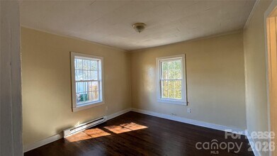 2621 Dr Carver Rd in Charlotte, NC - Building Photo - Building Photo